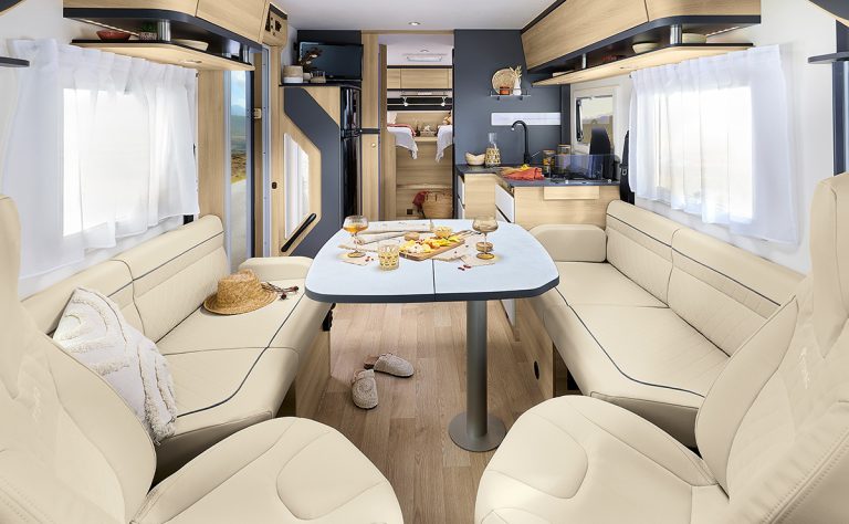 camping-car-itineo-jc740-salon