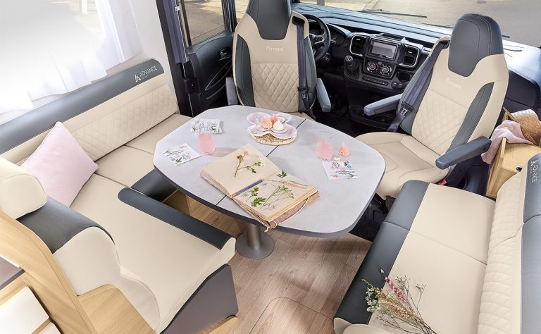 camping-car-itineo-sb740-salon-1